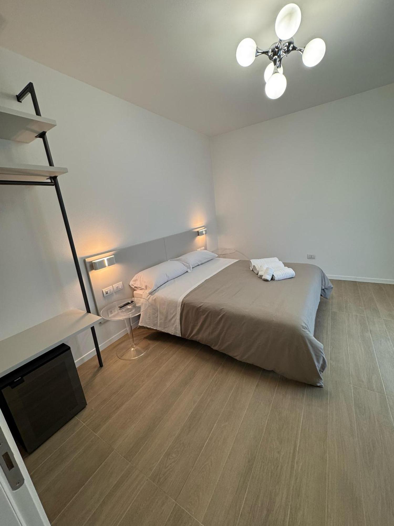 Hotel Villa Mary 圣马里亚迪萨拉 外观 照片