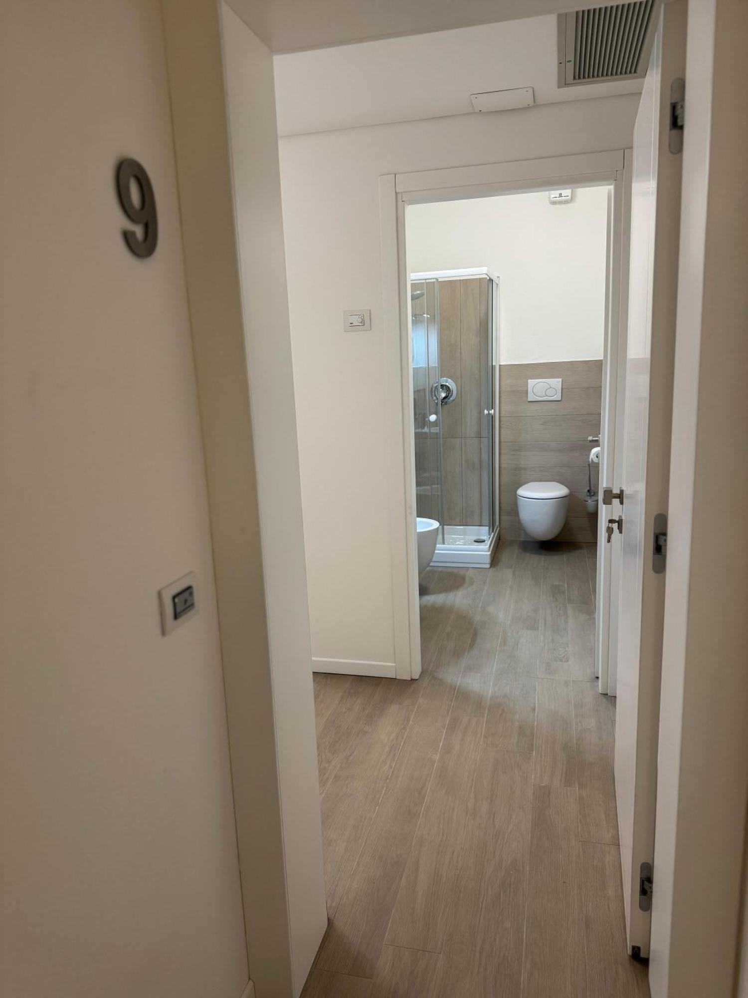 Hotel Villa Mary 圣马里亚迪萨拉 外观 照片