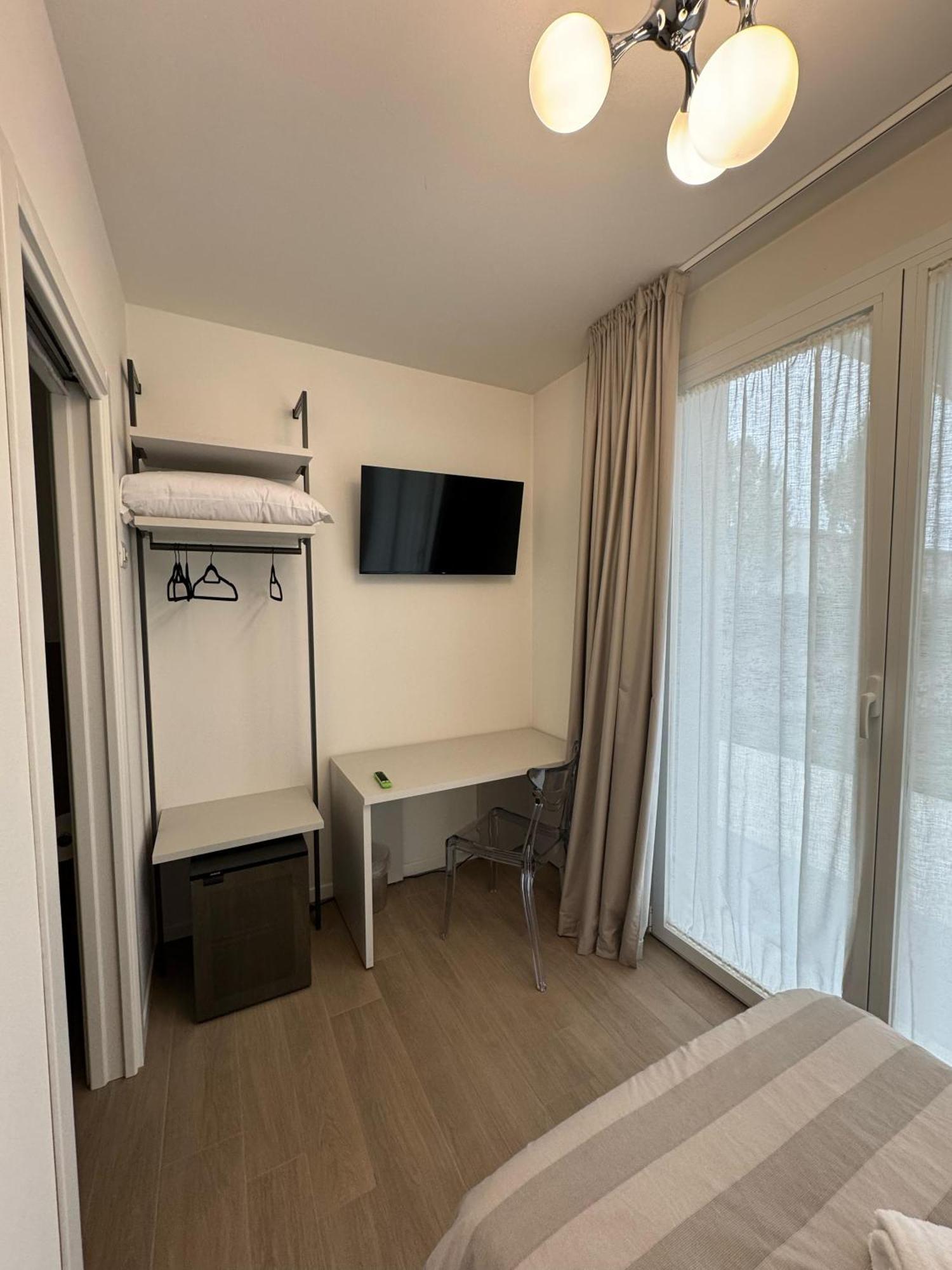 Hotel Villa Mary 圣马里亚迪萨拉 外观 照片