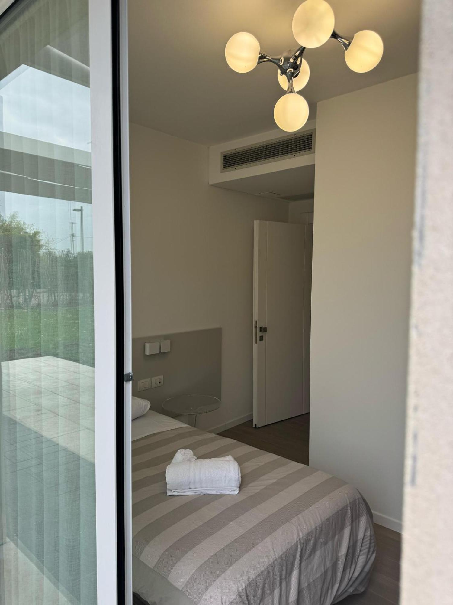 Hotel Villa Mary 圣马里亚迪萨拉 外观 照片